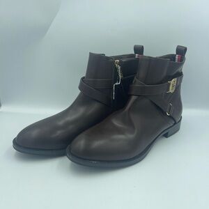 Tommy Hilfiger Women's 9M TWRANT-R Brown Faux Leather Side Zip Ankle Boots